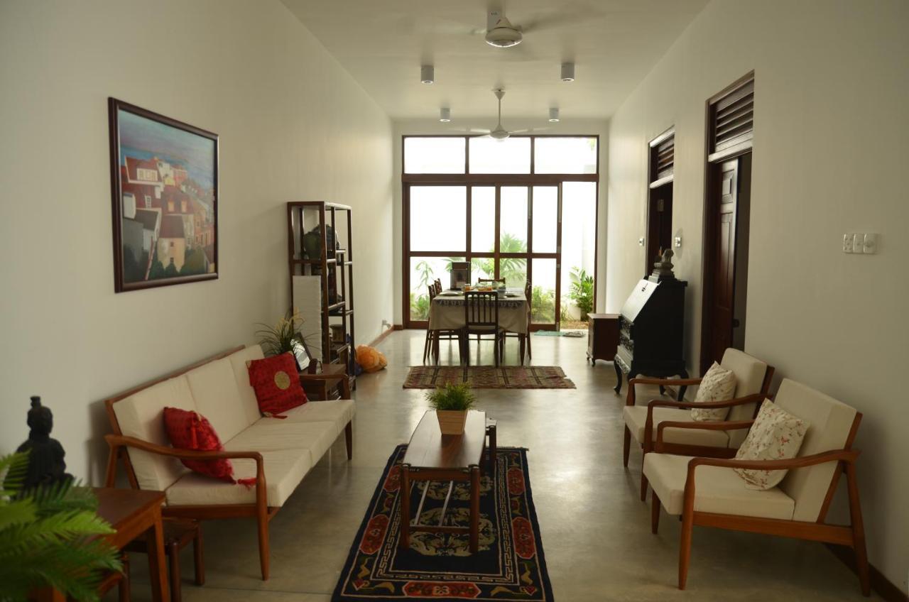 Sayura House Hotel โคลอมโบ ภายนอก รูปภาพ