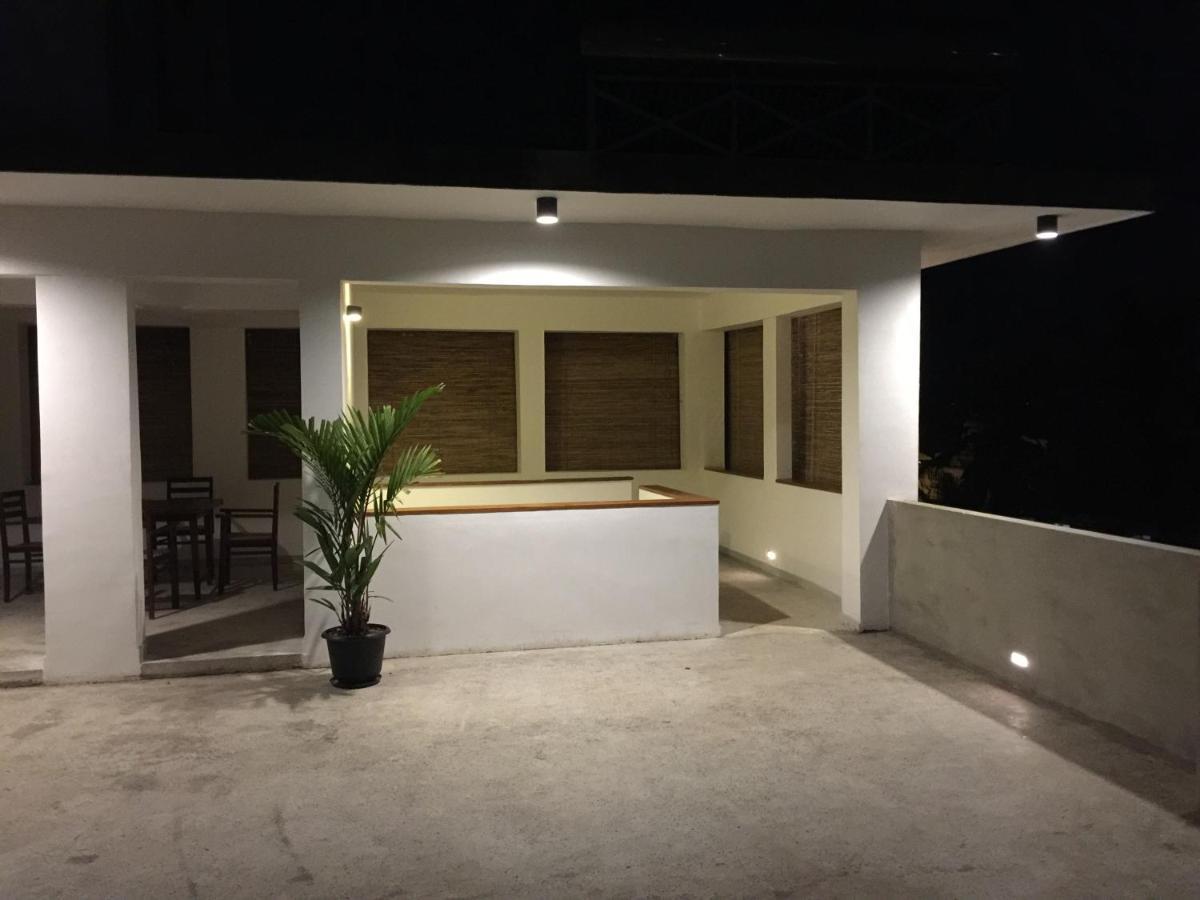 Sayura House Hotel โคลอมโบ ภายนอก รูปภาพ