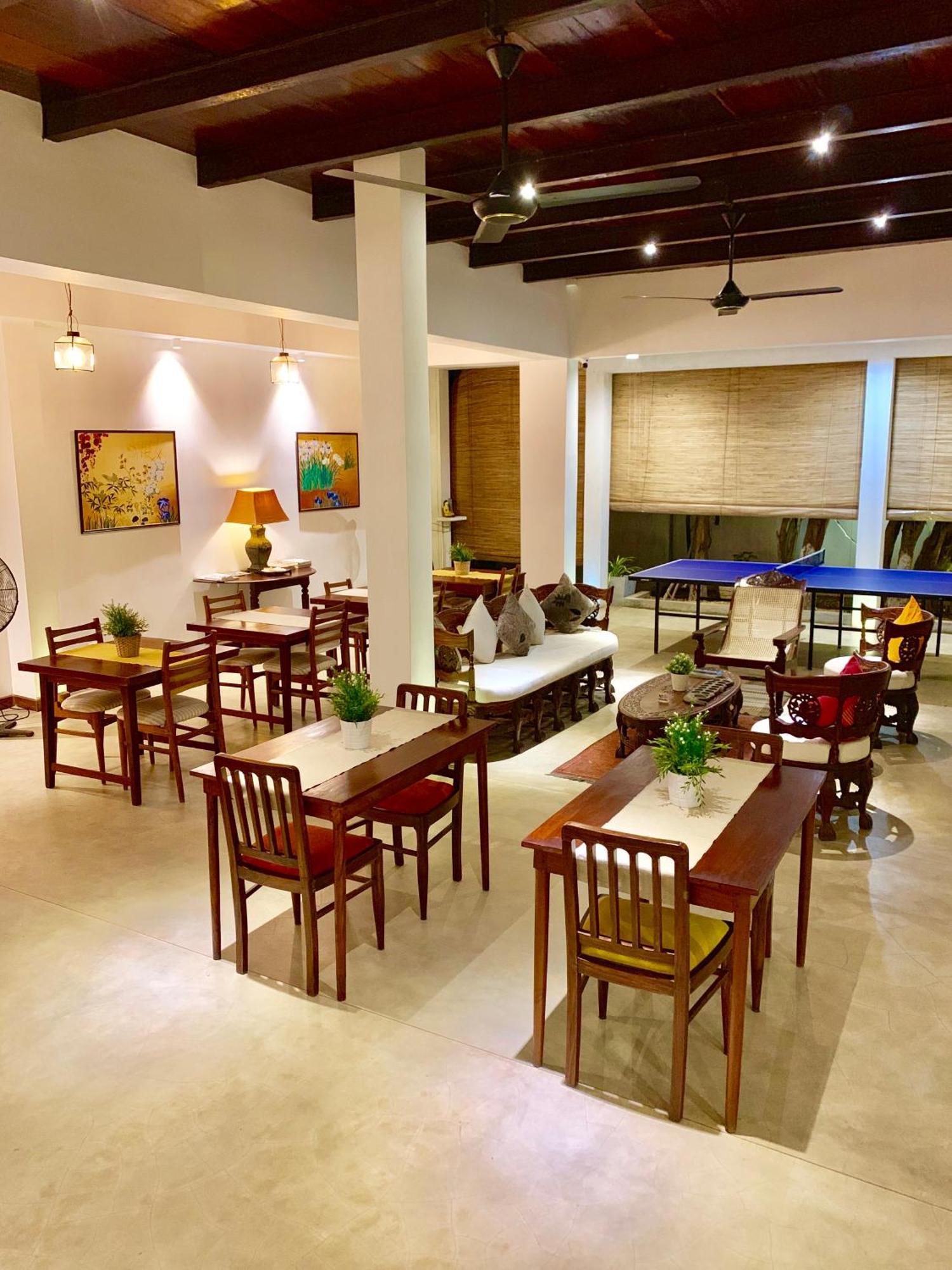 Sayura House Hotel โคลอมโบ ภายนอก รูปภาพ
