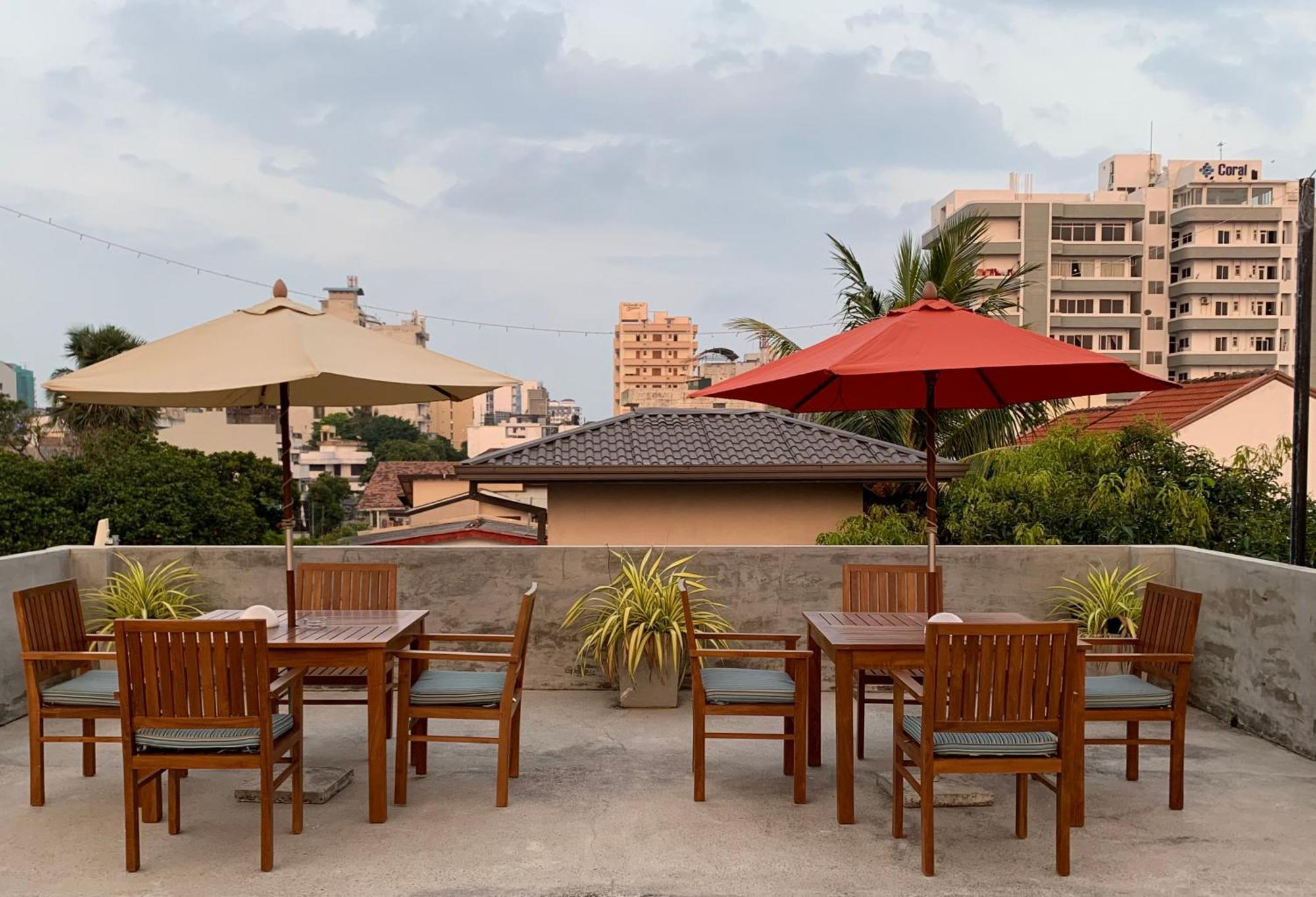 Sayura House Hotel โคลอมโบ ภายนอก รูปภาพ
