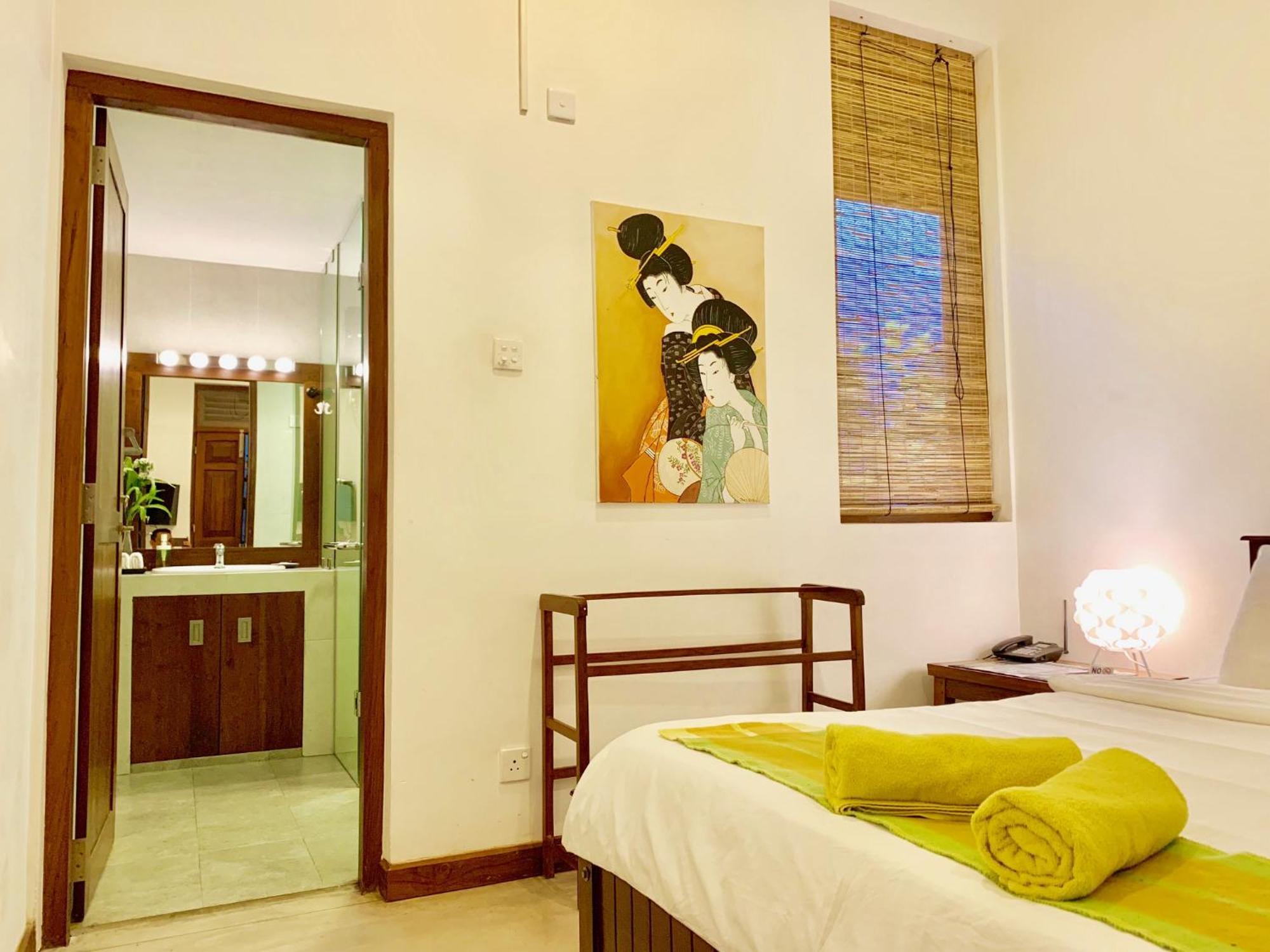 Sayura House Hotel โคลอมโบ ภายนอก รูปภาพ